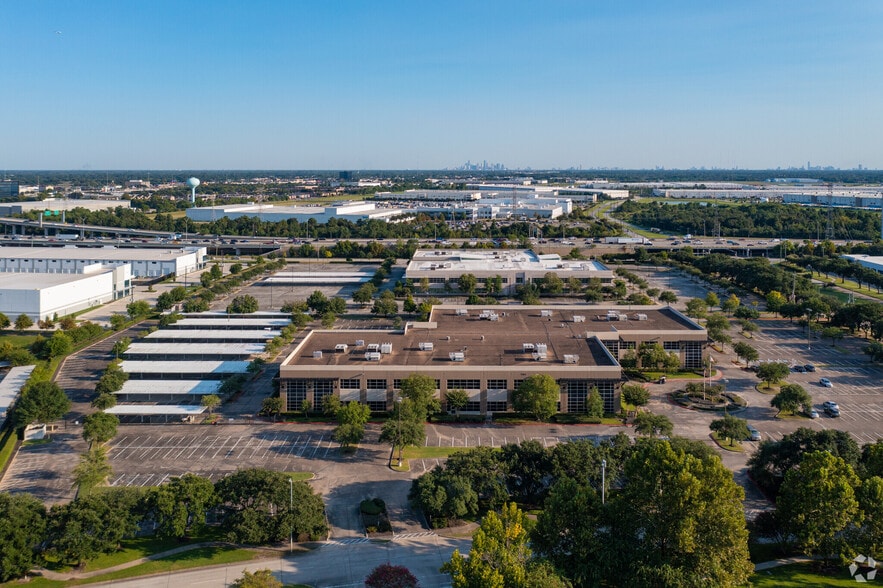 More Photos Of 785 Greens Pky, Houston Office For Sale