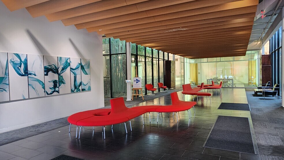 More Photos Of 16 Bleeker St, Millburn Warehouse For Lease