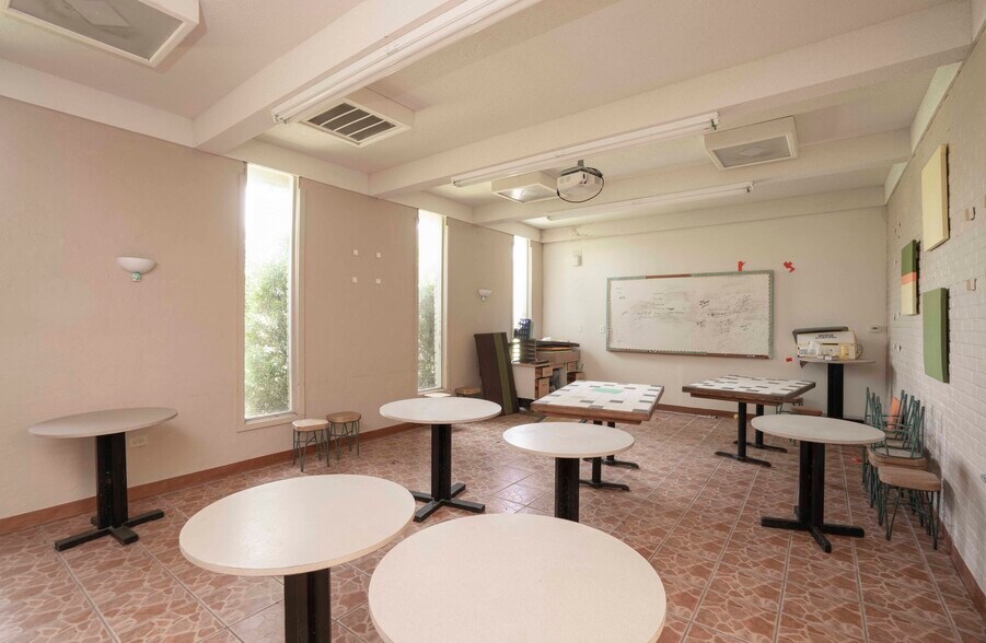 More Photos Of 1214 S Bridge Ave, Weslaco Schools For Sale