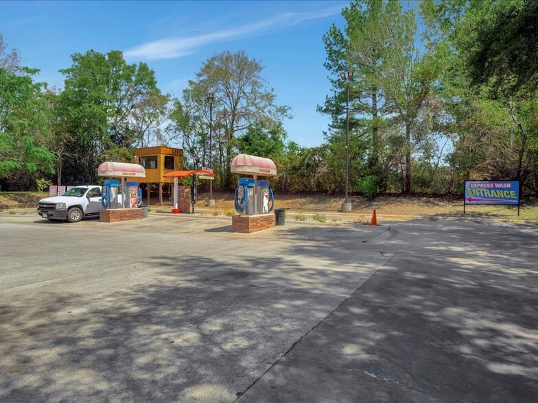 More Photos Of 611 Tenaha St, Center Carwash For Sale