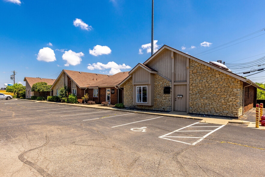 More Photos Of 5850 Boymel Dr, Fairfield Medical For Sale
