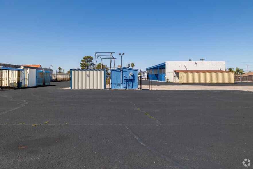 More Photos Of 1011 S Prudence Rd, Tucson Freestanding For Lease