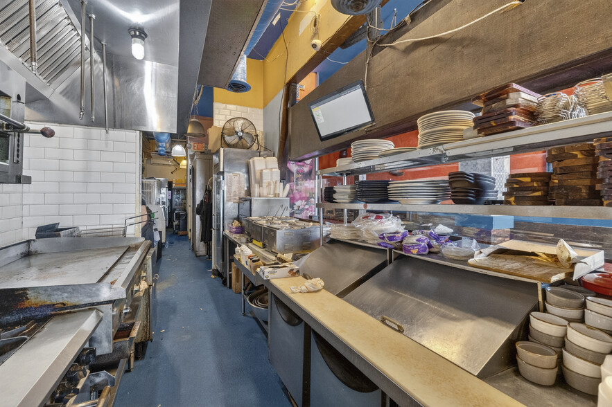 More Photos Of 917 N Fort Lauderdale Beach Blvd, Fort Lauderdale Storefront For Sale