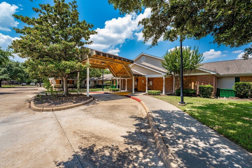 More Photos Of 11395 Richmond Ave, Houston Skilled Nursing Facility For Lease