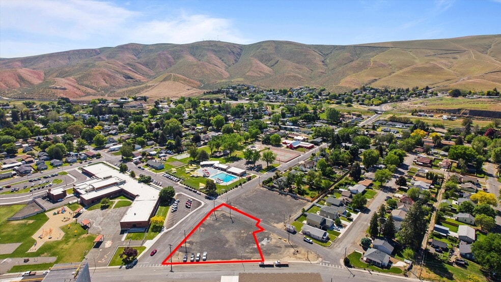 More Photos Of 725 Park ave, Prosser Land For Sale