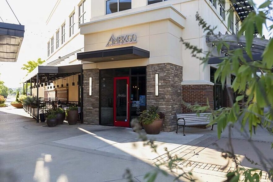 More Photos Of 144-277 Market St, Flowood Storefront For Lease