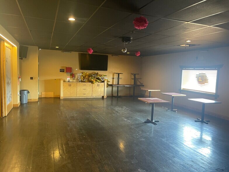 More Photos Of 20 N Raymond Rd, Spokane Restaurant For Sale