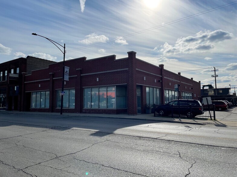 More Photos Of 1970 N Clybourn Ave, Chicago General Retail For Sale