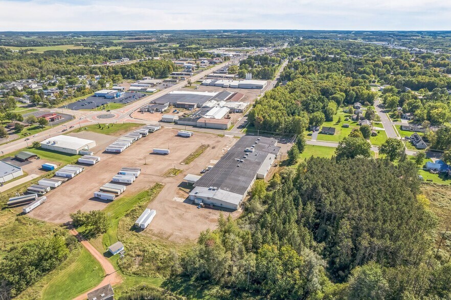 More Photos Of 675 E Allman St, Medford Warehouse For Sale