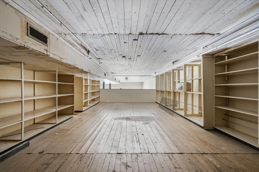 More Photos Of 110 W Frank St, Grand Saline General Retail For Sale