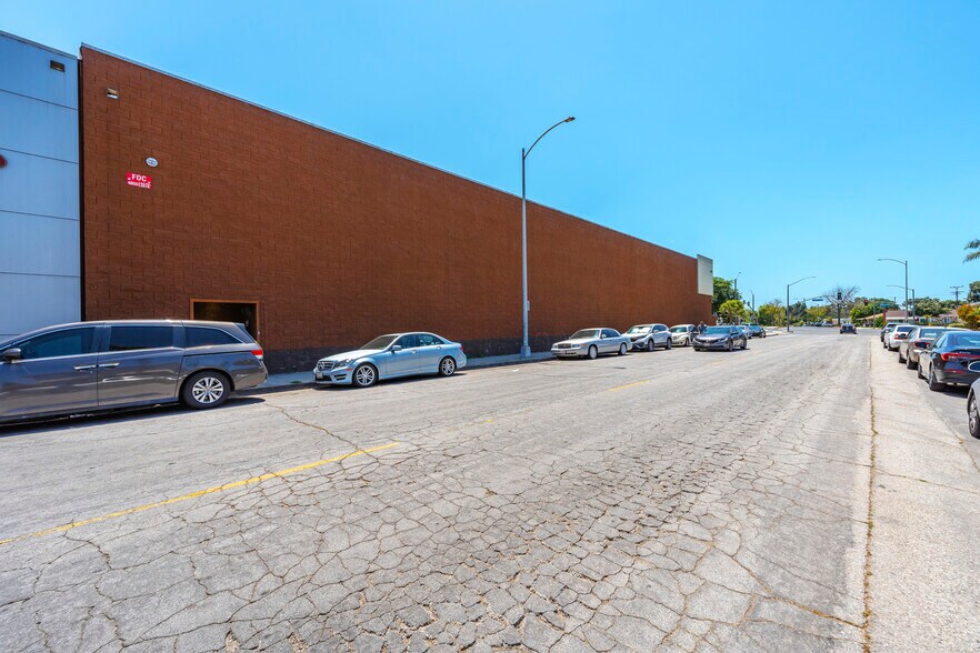 More Photos Of 4570-4580 Atlantic Ave, Long Beach Unknown For Lease