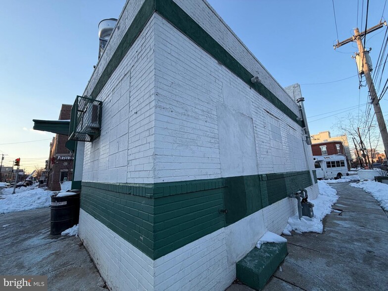 Primary Photo Of 2101 Reed St, Philadelphia Freestanding For Sale