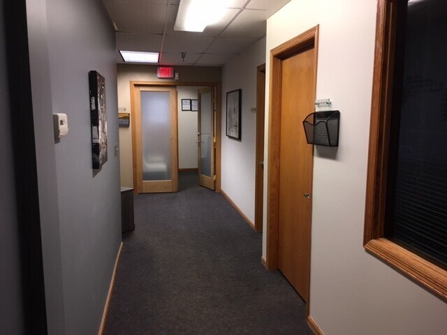 More Photos Of 2800 Freeway Blvd, Brooklyn Center Office For Lease