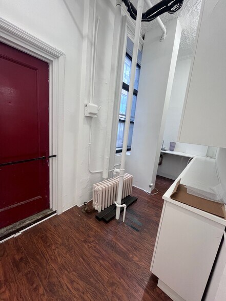 More Photos Of 39 W 14th St, New York Office For Lease
