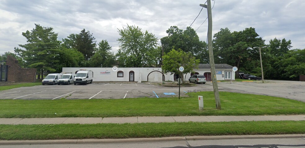 More Photos Of , Indianapolis General Retail For Sale