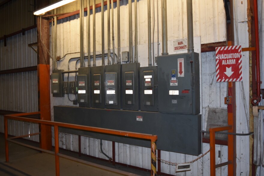 More Photos Of 8409 W Crystal St, Crystal River Manufacturing For Sale