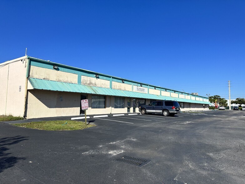 More Photos Of 1883 NW 38th Ave, Lauderhill Light Distribution For Sale