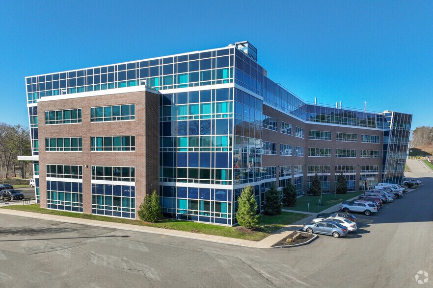 More Photos Of 48 Dunham Rd, Beverly Office For Lease