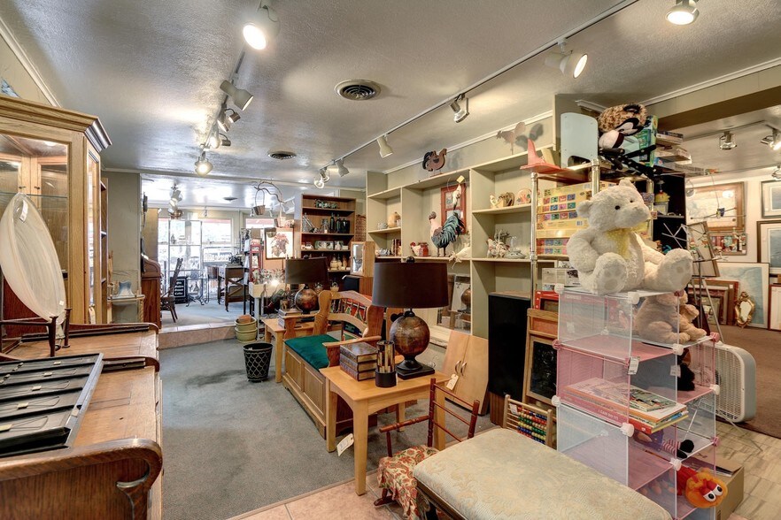 More Photos Of 807 Wilcox St, Castle Rock Storefront For Sale