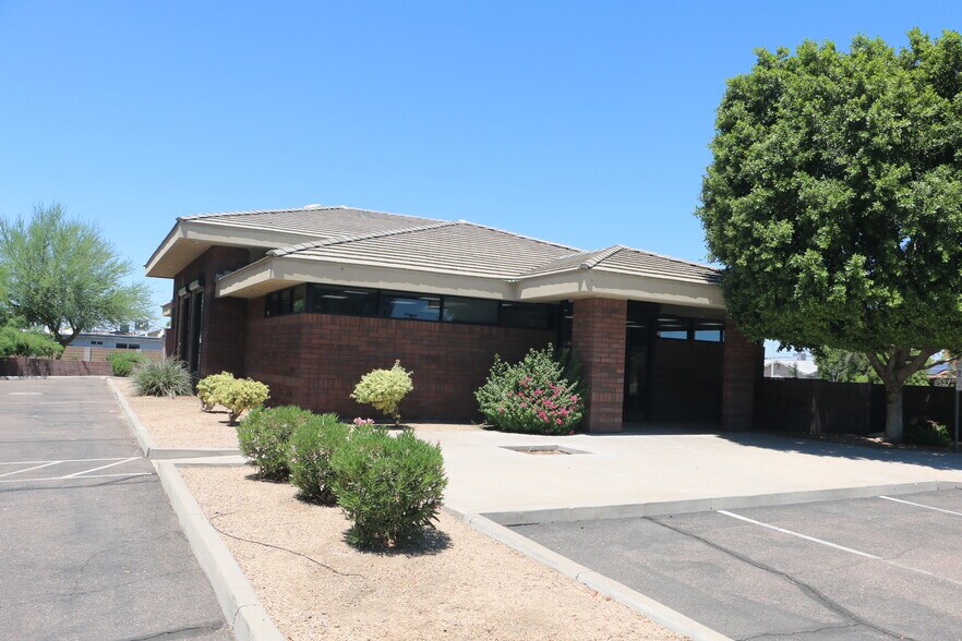 More Photos Of 2933 W Cactus Rd, Phoenix Medical For Sale