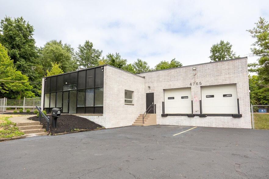 More Photos Of 4765 E 131st St, East Cleveland Warehouse For Sale