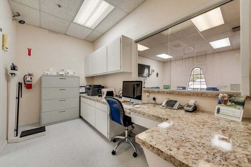 More Photos Of 912 Wright St, Arlington Medical For Sale