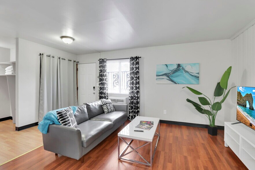 More Photos Of 27 W 8th Ave, Columbus Apartments For Sale