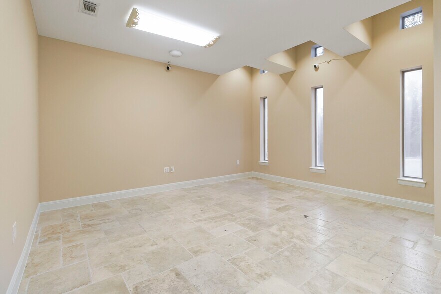 More Photos Of 3519 Paesanos Pky, Shavano Park Office For Lease