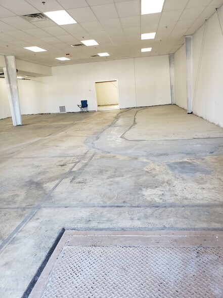 More Photos Of 1003-1013 Church St, Palmer Freestanding For Lease