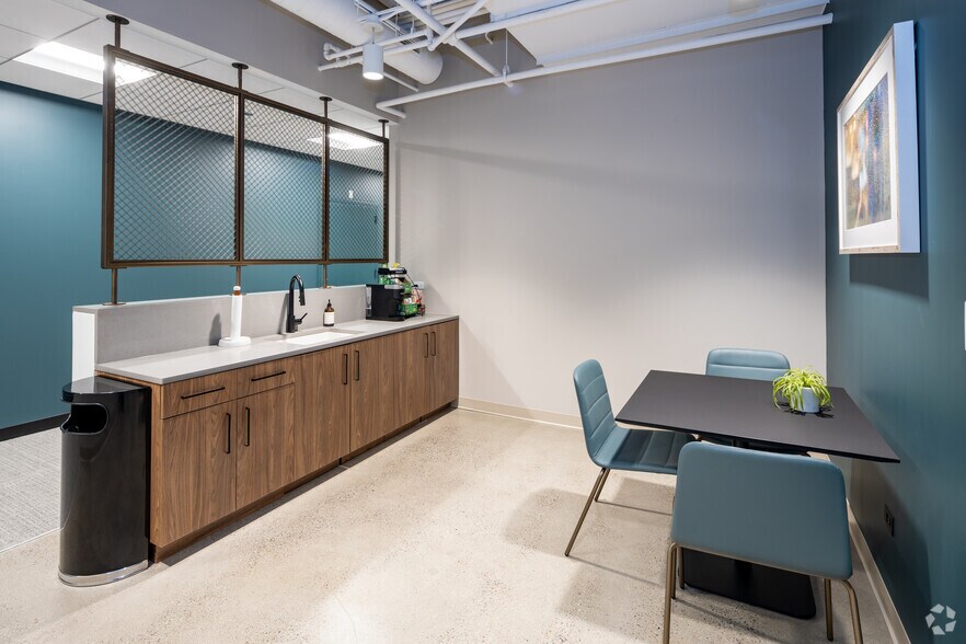 More Photos Of 190 S La Salle St, Chicago Office Residential For Lease