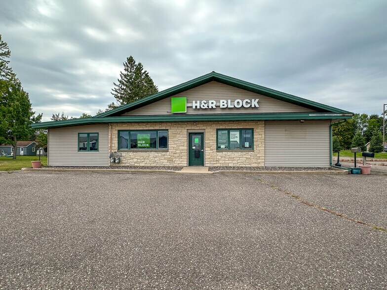 Primary Photo Of 233 S 8th St, Medford Office For Sale