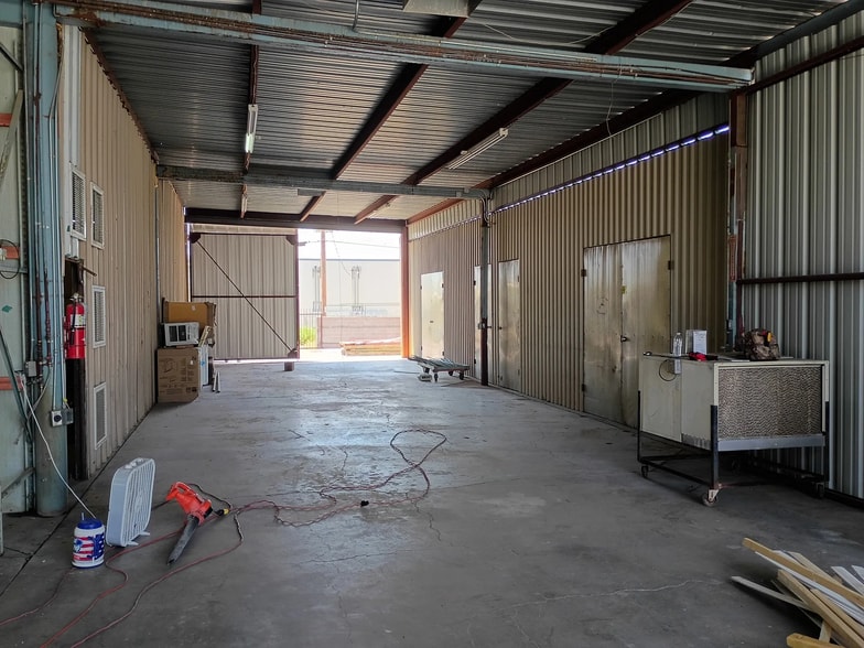 More Photos Of 10131 E Apache Trl, Mesa Restaurant For Lease