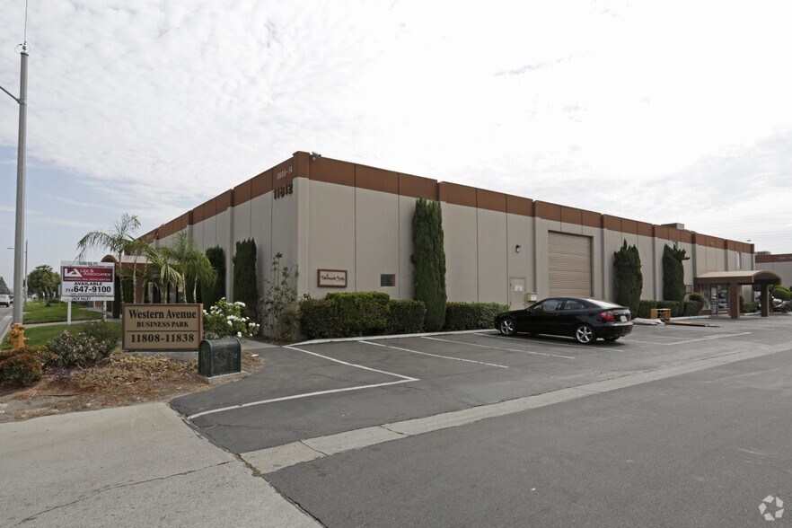 More Photos Of 11808-11814 Western Ave, Stanton Warehouse For Lease