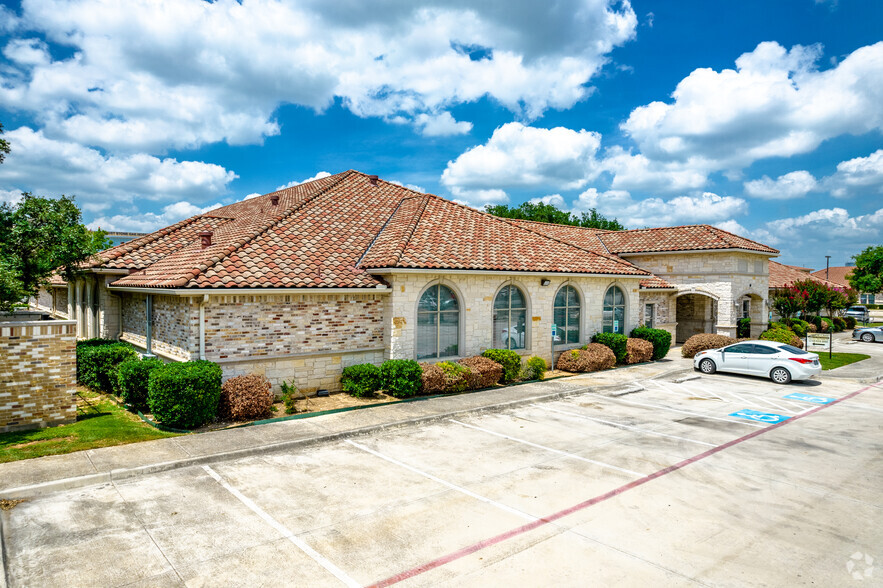 Primary Photo Of 1202 E Sonterra Blvd, San Antonio Medical For Lease