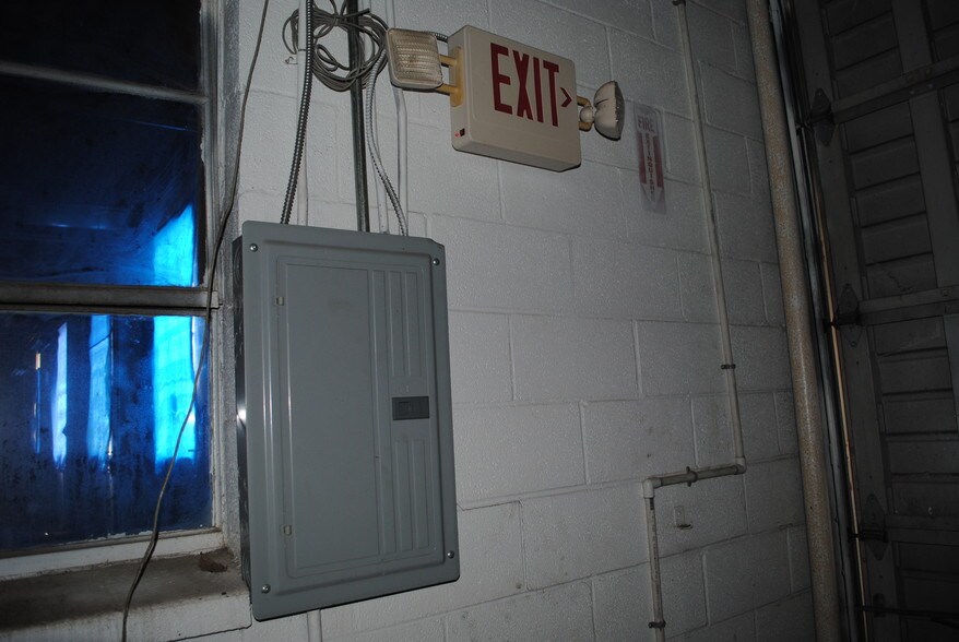 More Photos Of 2600 Medgar Evers Blvd, Jackson Auto Repair For Sale