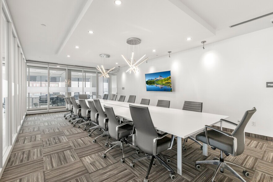 More Photos Of 3737 Boul Cremazie E, Montréal Office For Lease