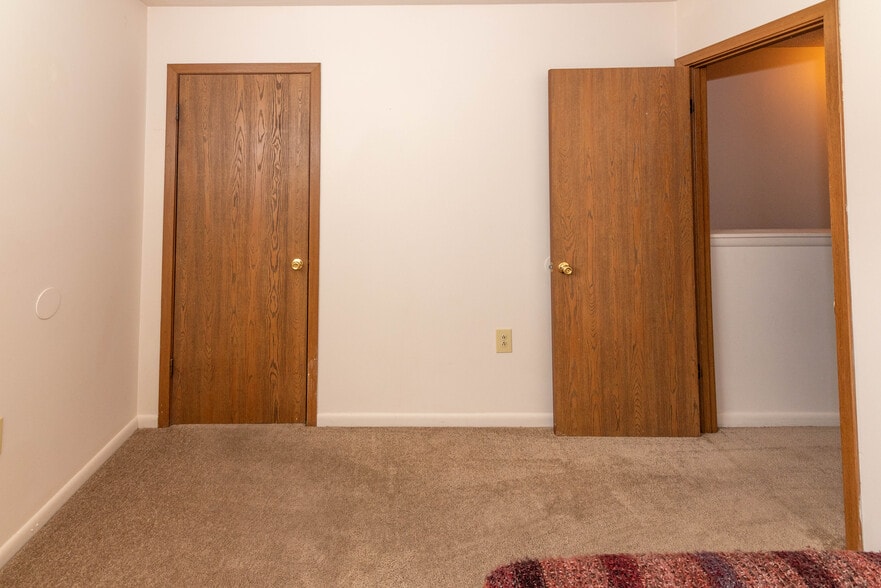 More Photos Of 303 Crusader Rd, Cambridge Multifamily For Sale