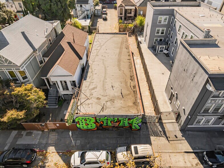 Primary Photo Of 635 W Grand Ave, Oakland Freestanding For Sale