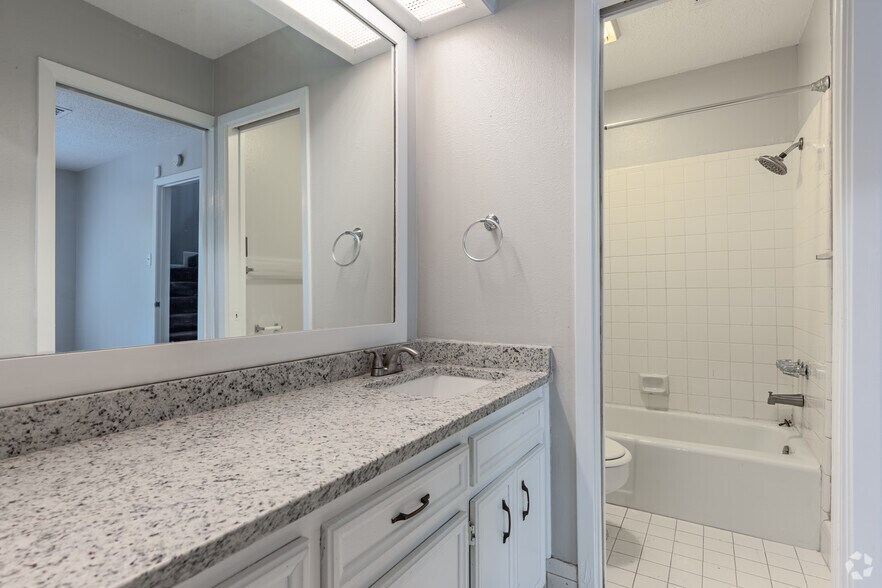 More Photos Of 2800 Stewart Dr, Waco Apartments For Sale