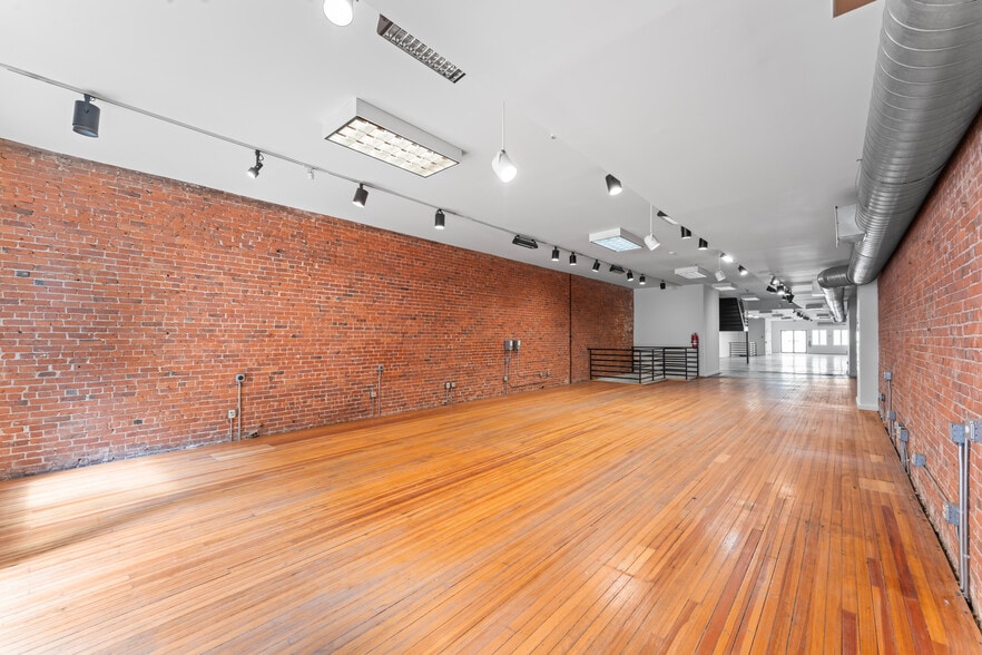 More Photos Of 262 Atlantic St, Stamford Freestanding For Sale