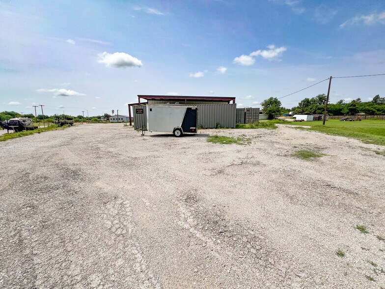 More Photos Of 1307 US-84, Coleman Warehouse For Sale