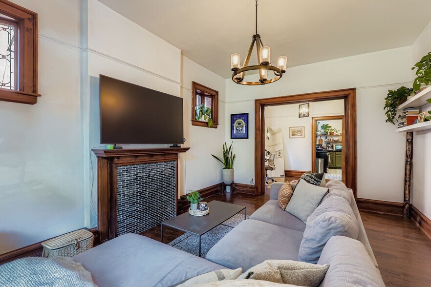 More Photos Of 852 N Clarkson St, Denver Apartments For Sale