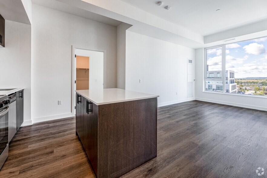 More Photos Of 2475 Old Bronte Rd, Oakville Apartments For Lease