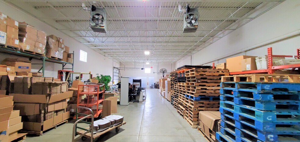 More Photos Of 8035 Austin Ave, Morton Grove Warehouse For Lease