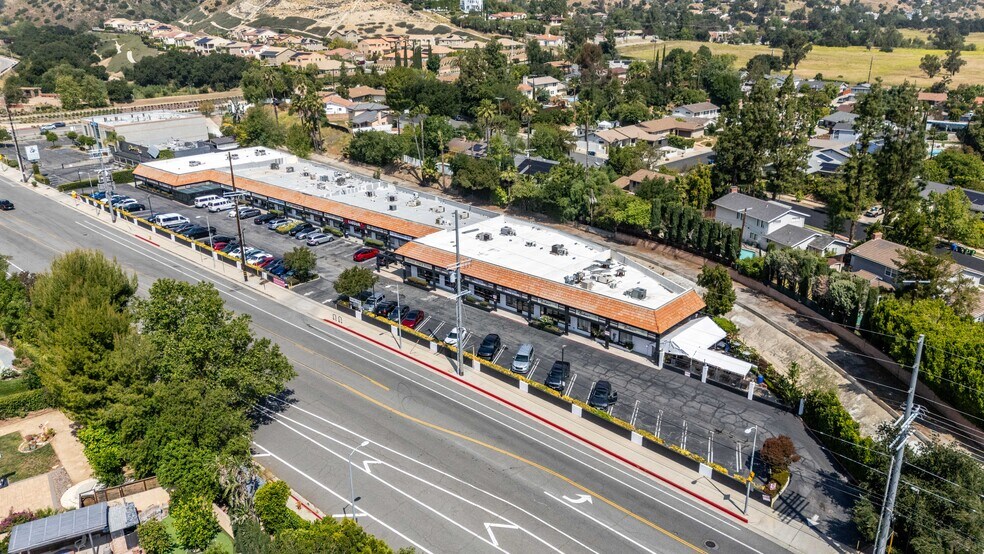 More Photos Of 23701-23751 Roscoe Blvd, Canoga Park General Retail For Sale