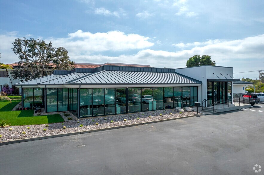 More Photos Of 5051 Avenida Encinas, Carlsbad Office For Lease