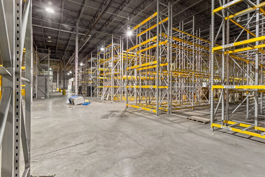 More Photos Of 2730 Grays Creek dr, Cordova Manufacturing For Sale