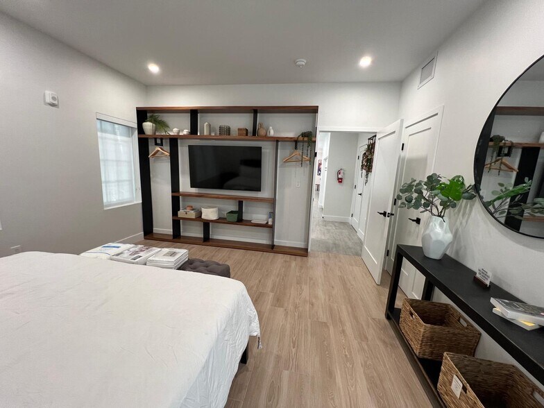 More Photos Of 511 16th St, Miami Beach Hospitality For Sale