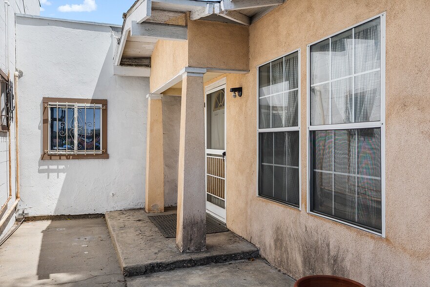 More Photos Of 5628-5630 York Blvd, Los Angeles Storefront Retail Residential For Sale