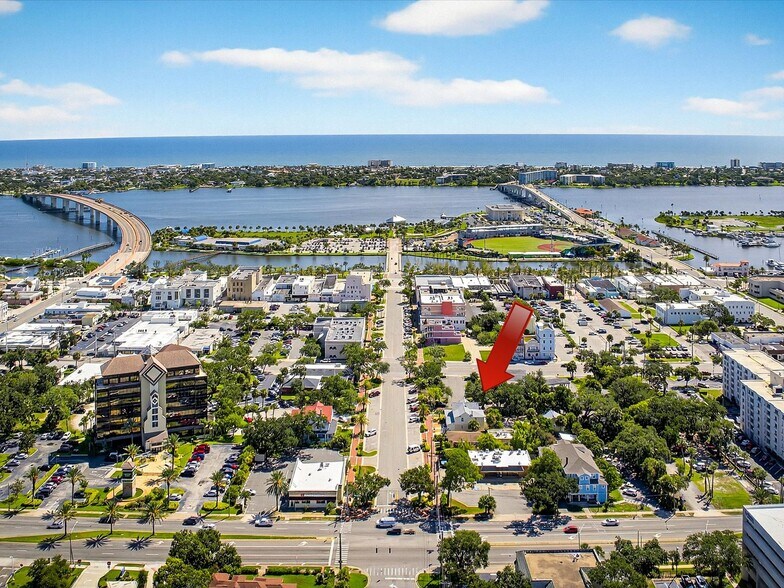 More Photos Of 219 Magnolia Ave, Daytona Beach Storefront Retail Residential For Sale